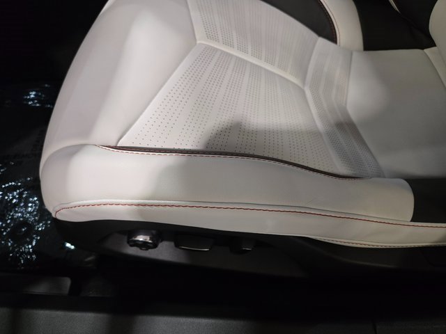 Used 2023 Chevrolet Corvette Stingray Premium Cpe w/ Z51 Performance Package image 28