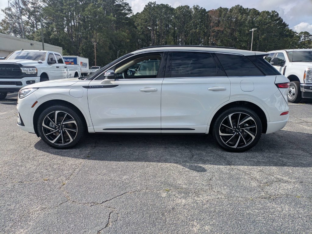Certified 2025 Lincoln Corsair Grand Touring AWD/4WD image 8