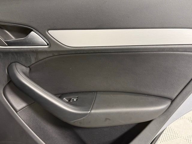 Used 2018 Audi Q3 2.0T Premium Plus w/ Premium Plus Package image 22