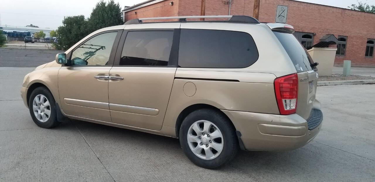 Used 2008 Hyundai Entourage Limited image 4