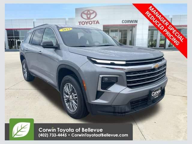 Used 2024 Chevrolet Traverse LT