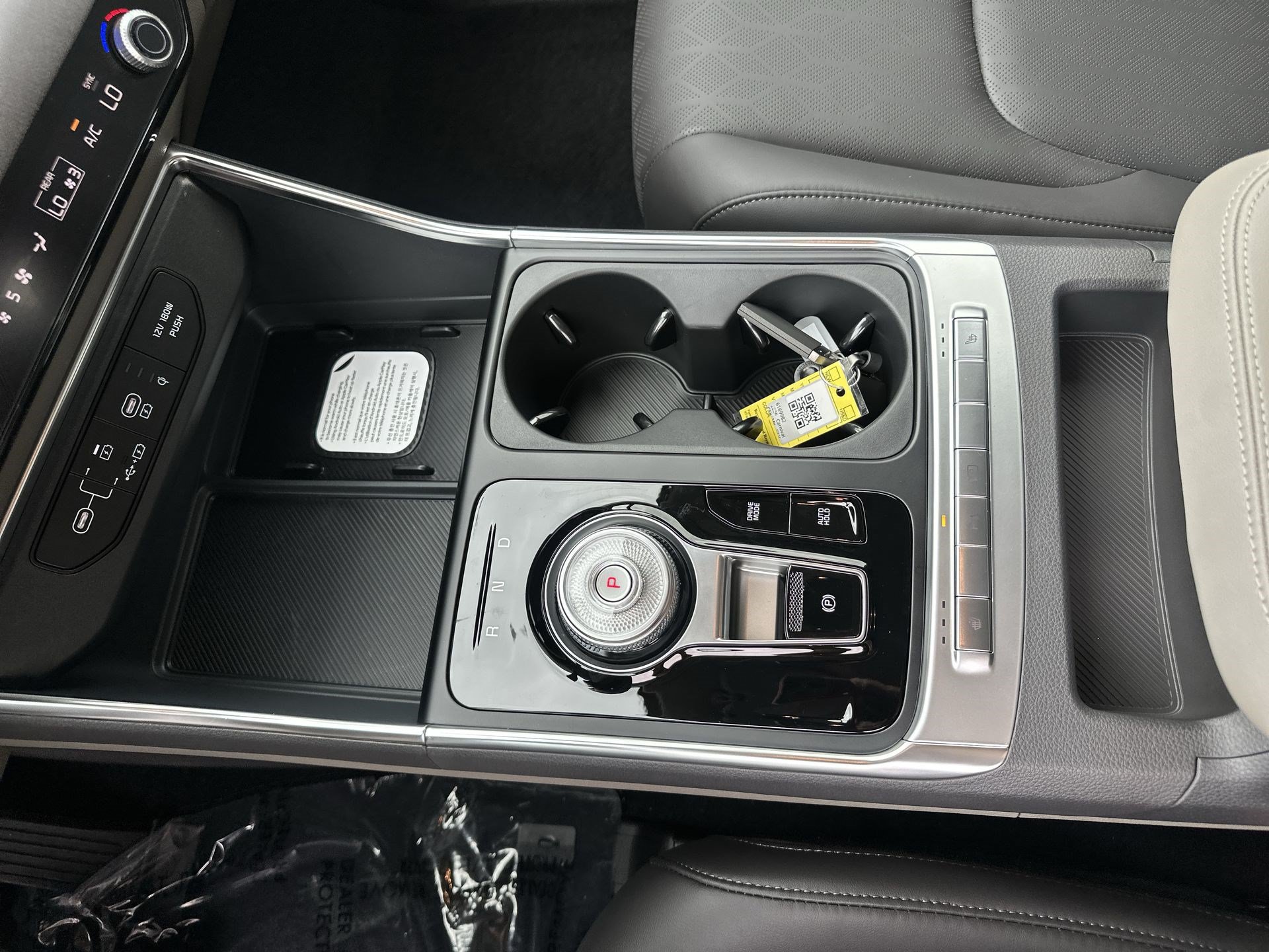 New 2026 Kia Carnival EX FWD image 21