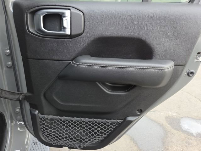 Used 2019 Jeep Wrangler Unlimited Sahara w/ Safety Group image 27