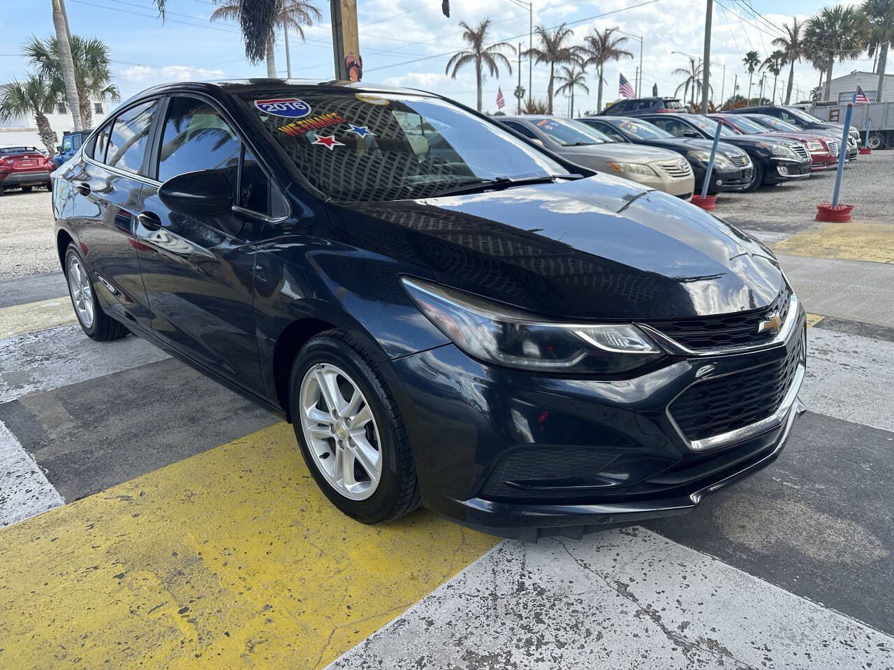 Used 2016 Chevrolet Cruze LT w/ Convenience Package FWD image 3