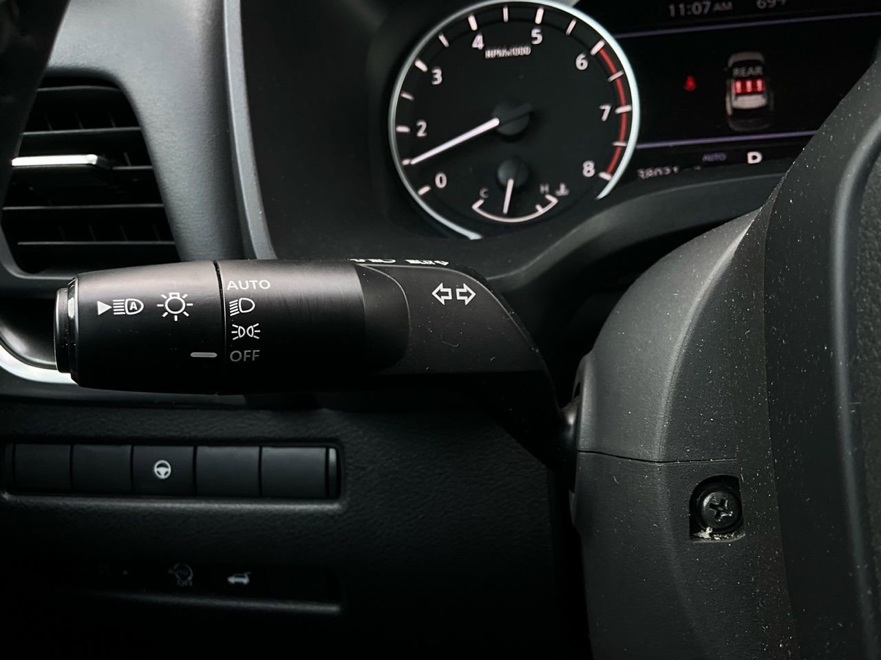 Used 2025 Nissan Rogue SV image 35