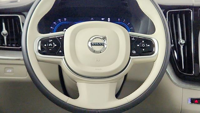 Certified 2025 Volvo XC60 B5 Ultra w/ Protection Package Premier AWD/4WD image 24