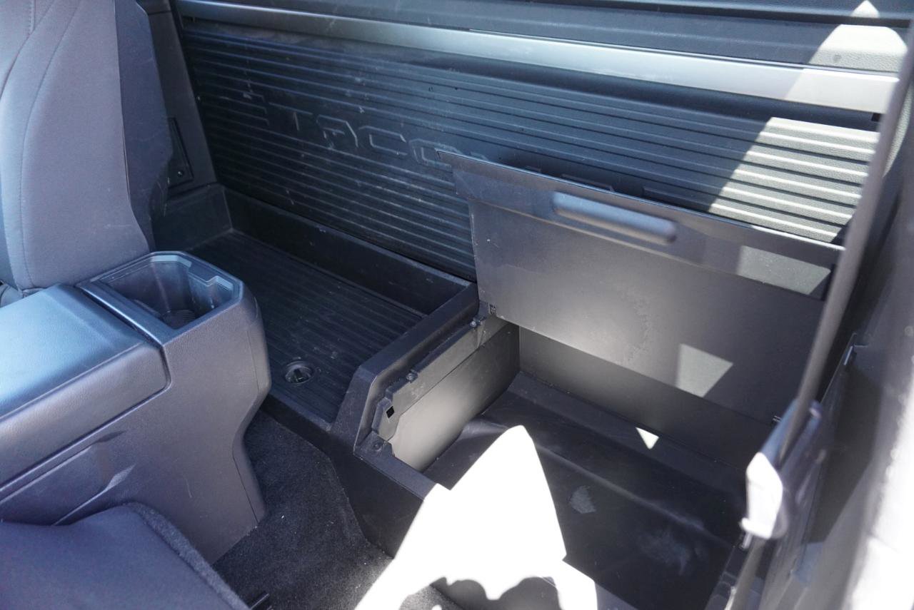 Used 2024 Toyota Tacoma SR RWD image 21