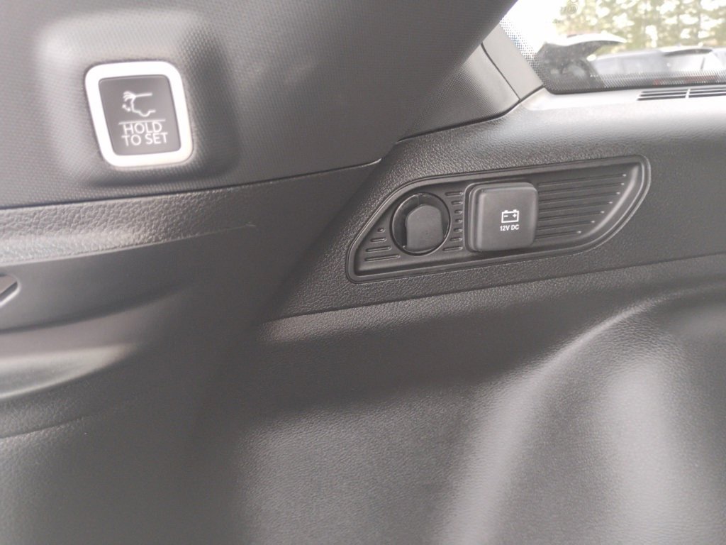 New 2025 Jeep Grand Cherokee Limited w/ Luxury Tech Group II image 16