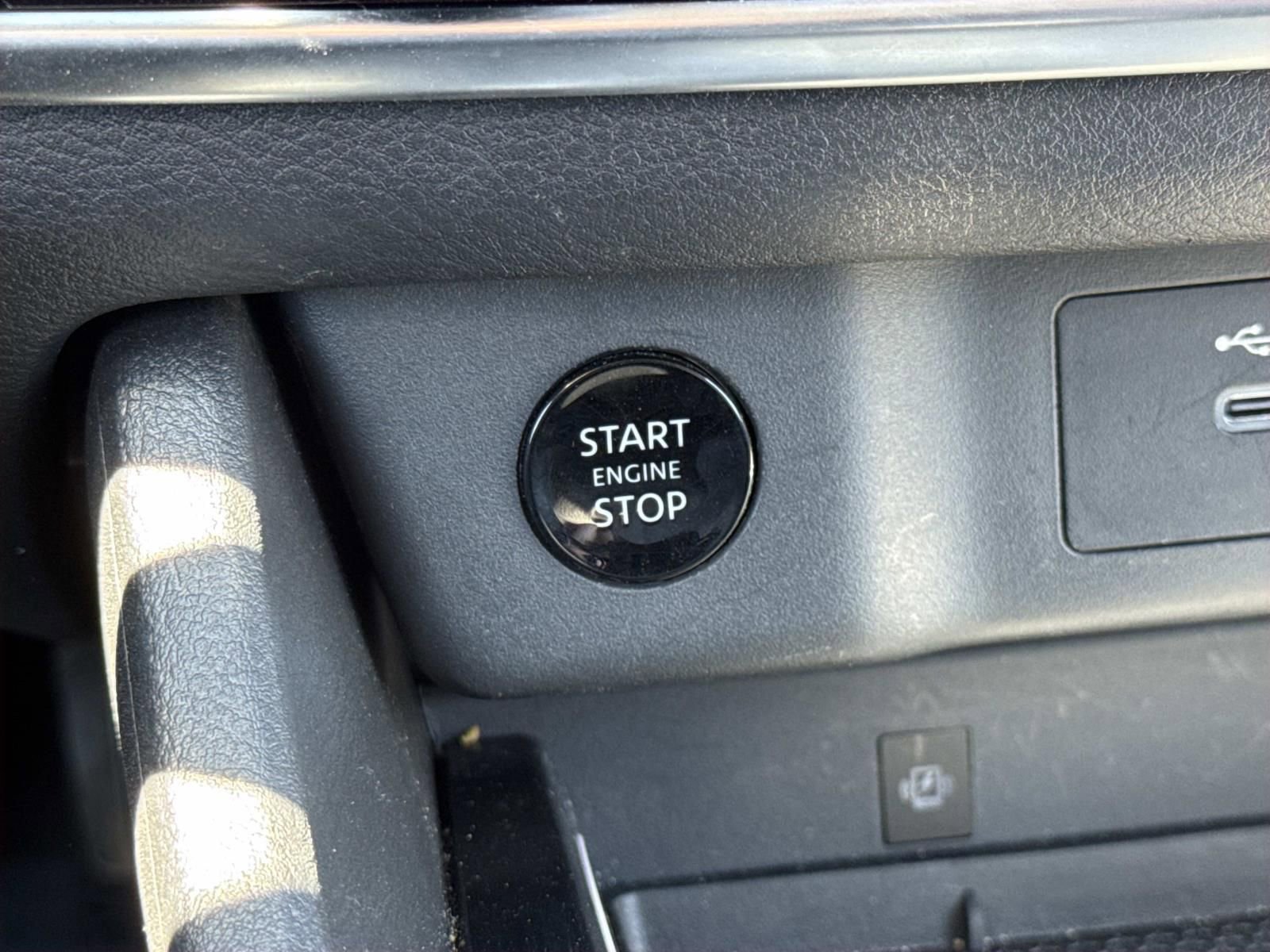 Used 2026 Nissan Rogue SL AWD/4WD image 19