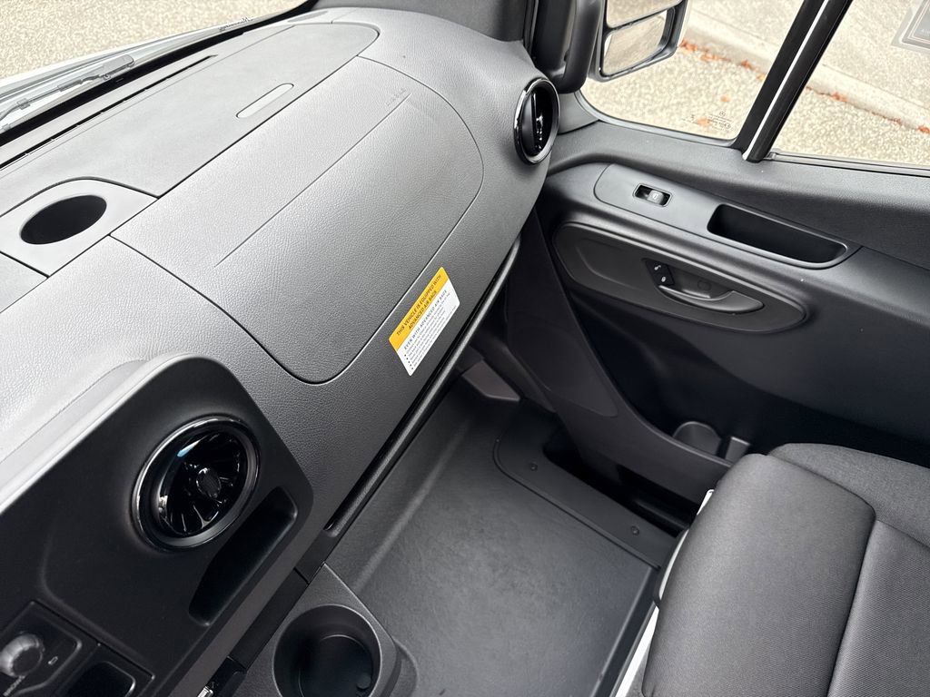 New 2025 Mercedes-Benz Sprinter 2500 image 25