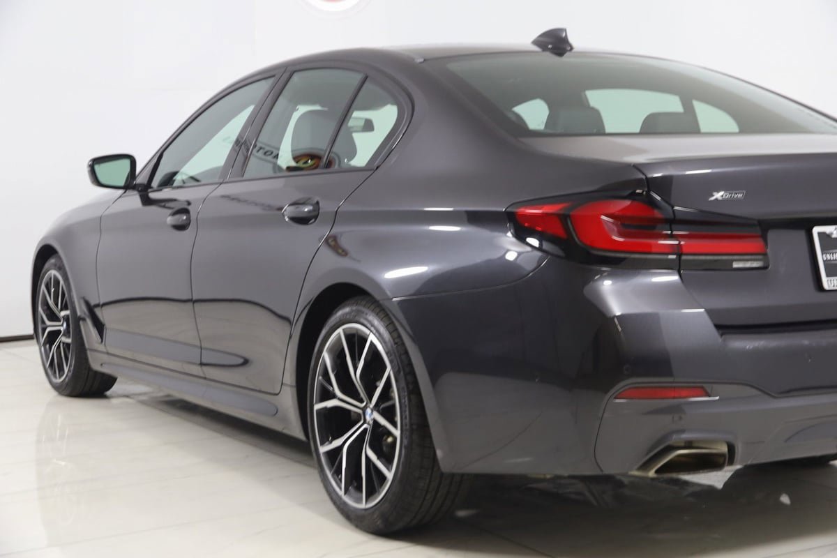 Used 2023 BMW 540i xDrive w/ M Sport Package image 25