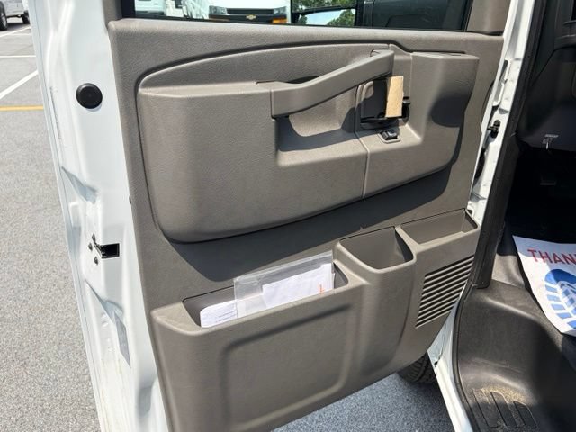 New 2026 Chevrolet Express 4500 w/ Power Convenience Package RWD image 10