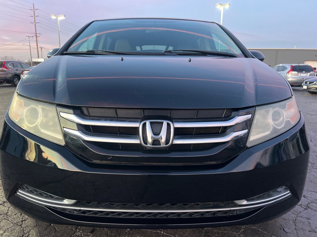 Used 2016 Honda Odyssey SE image 2