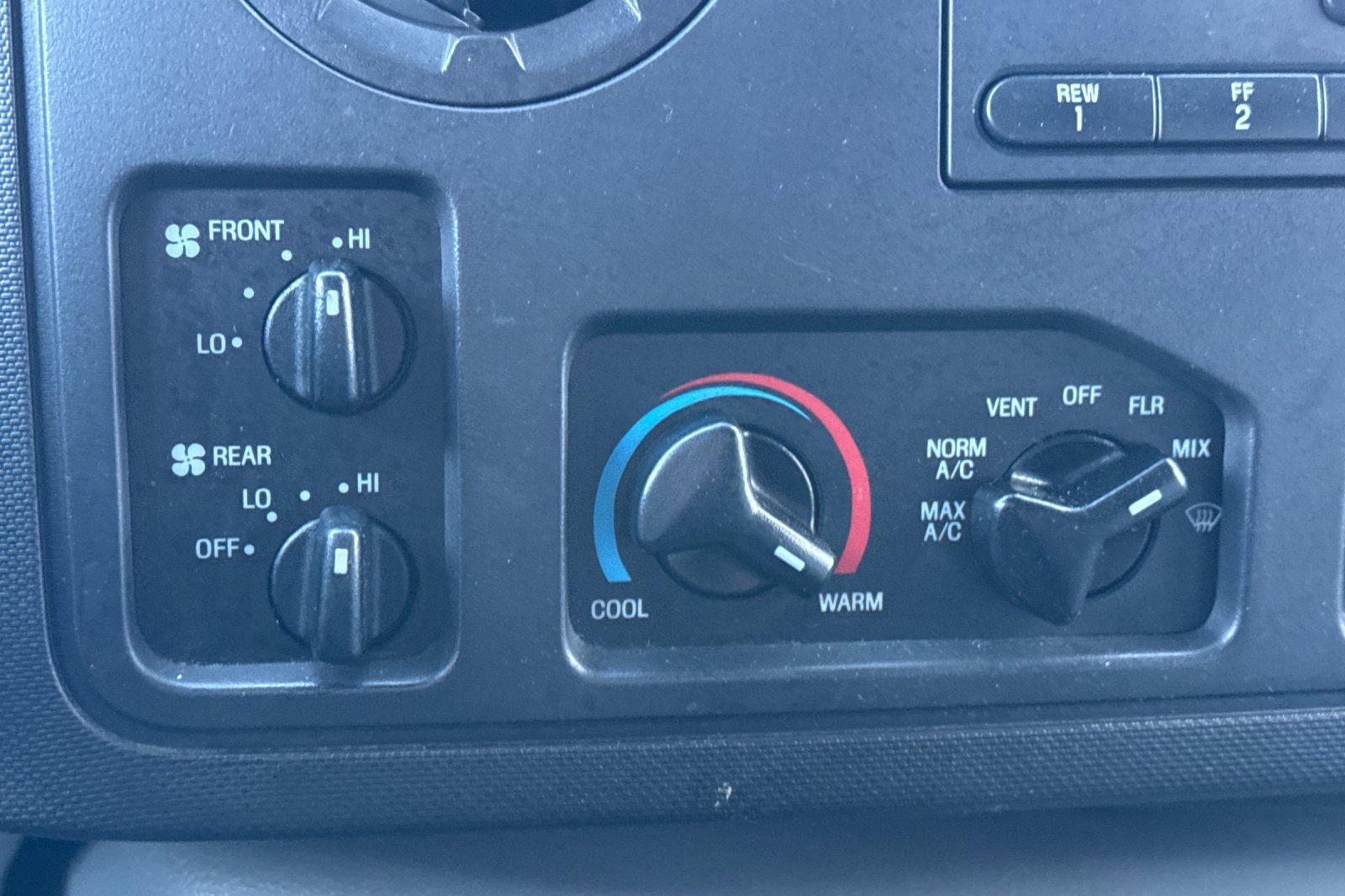 Used 2012 Ford E-150 and Econoline 150 XLT image 20