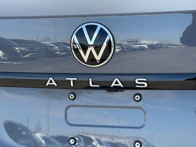 Certified 2023 Volkswagen Atlas Cross Sport SEL R-Line image 16