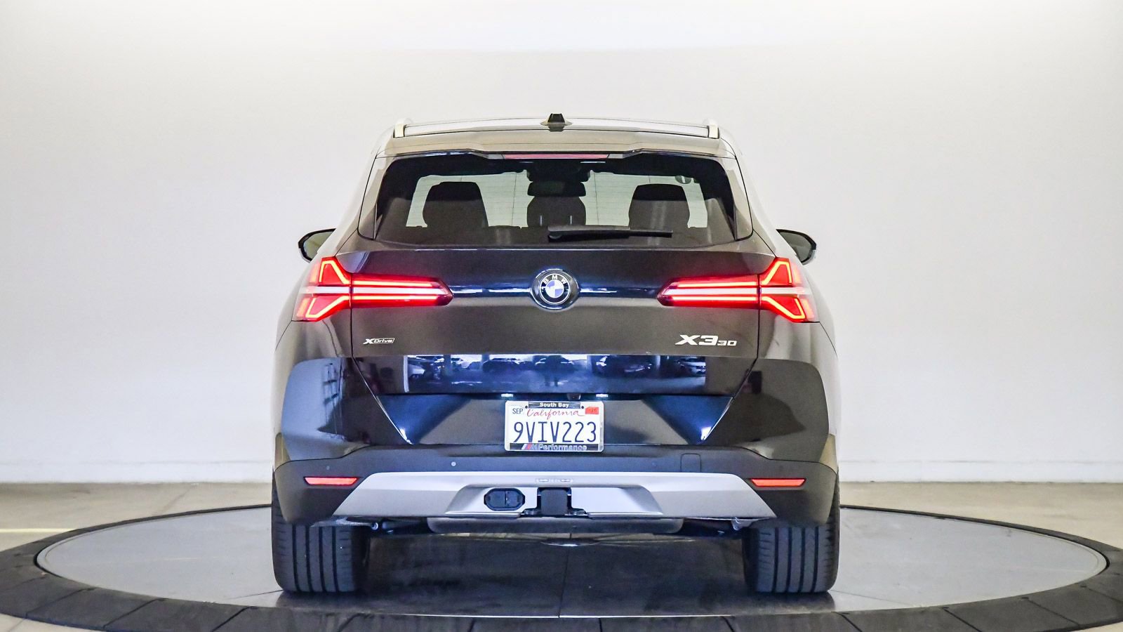 Used 2026 BMW X3 xDrive30 w/ Premium Package AWD/4WD image 3