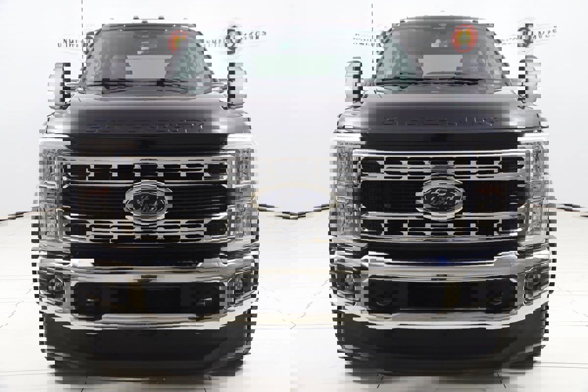 Used 2023 Ford F450 XLT w/ FX4 Off-Road Package image 47