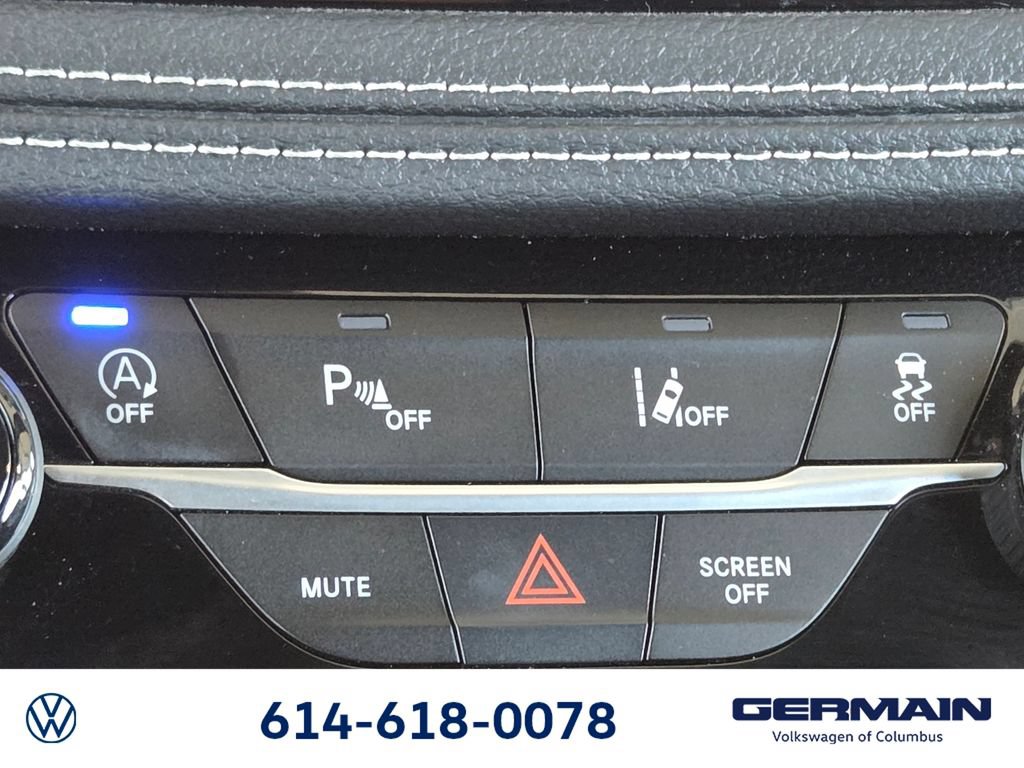 Used 2023 Chrysler Pacifica Touring-L w/ S Appearance Package AWD/4WD image 35