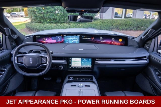 Used 2025 Lincoln Navigator Reserve w/ Jet Appearance Package image 23