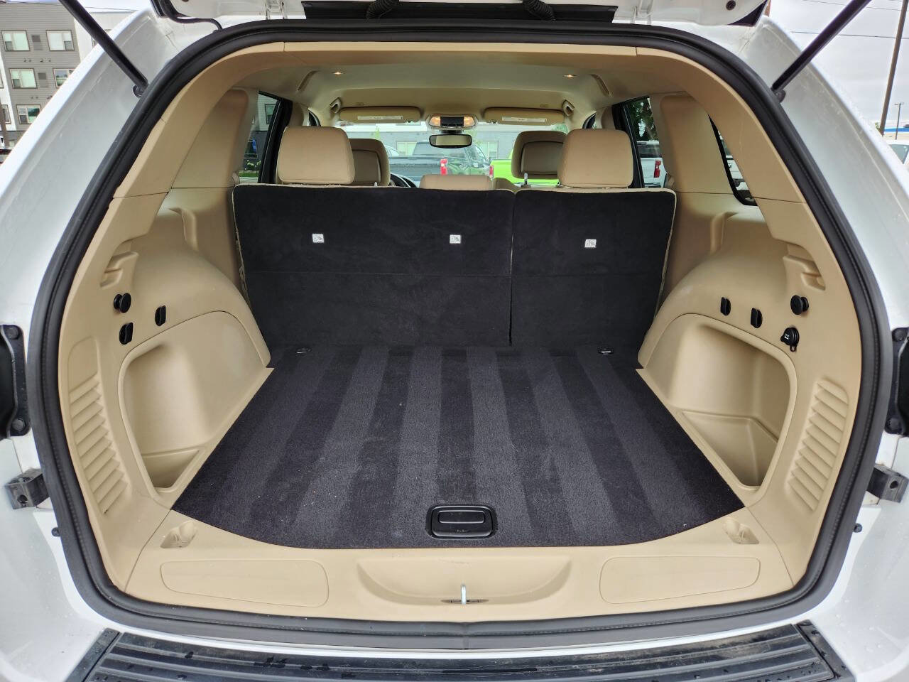 Used 2022 Jeep Grand Cherokee Laredo E image 27