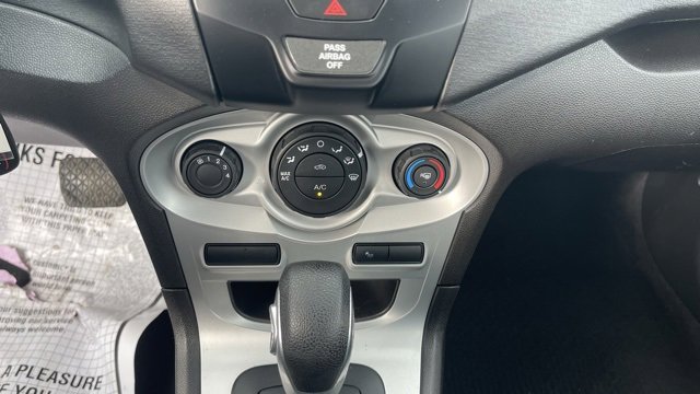 Used 2016 Ford Fiesta SE image 40