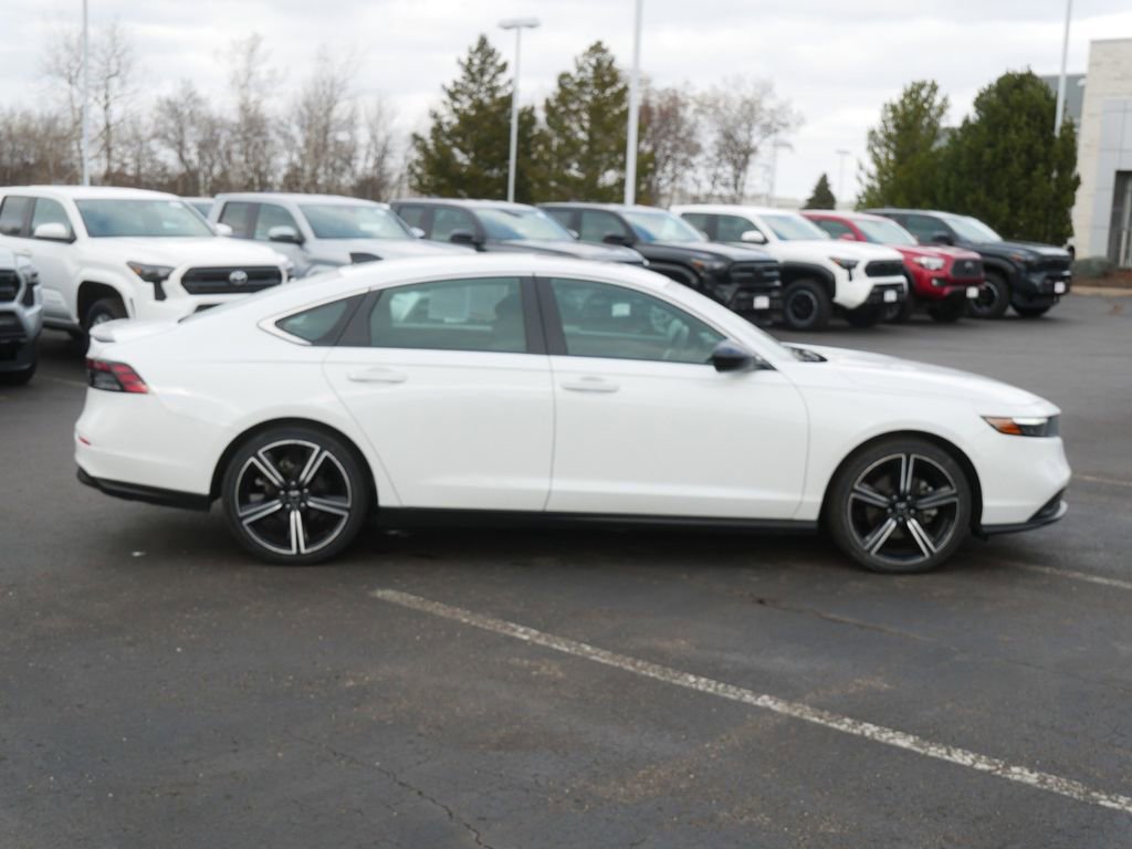 Used 2024 Honda Accord Sport image 4