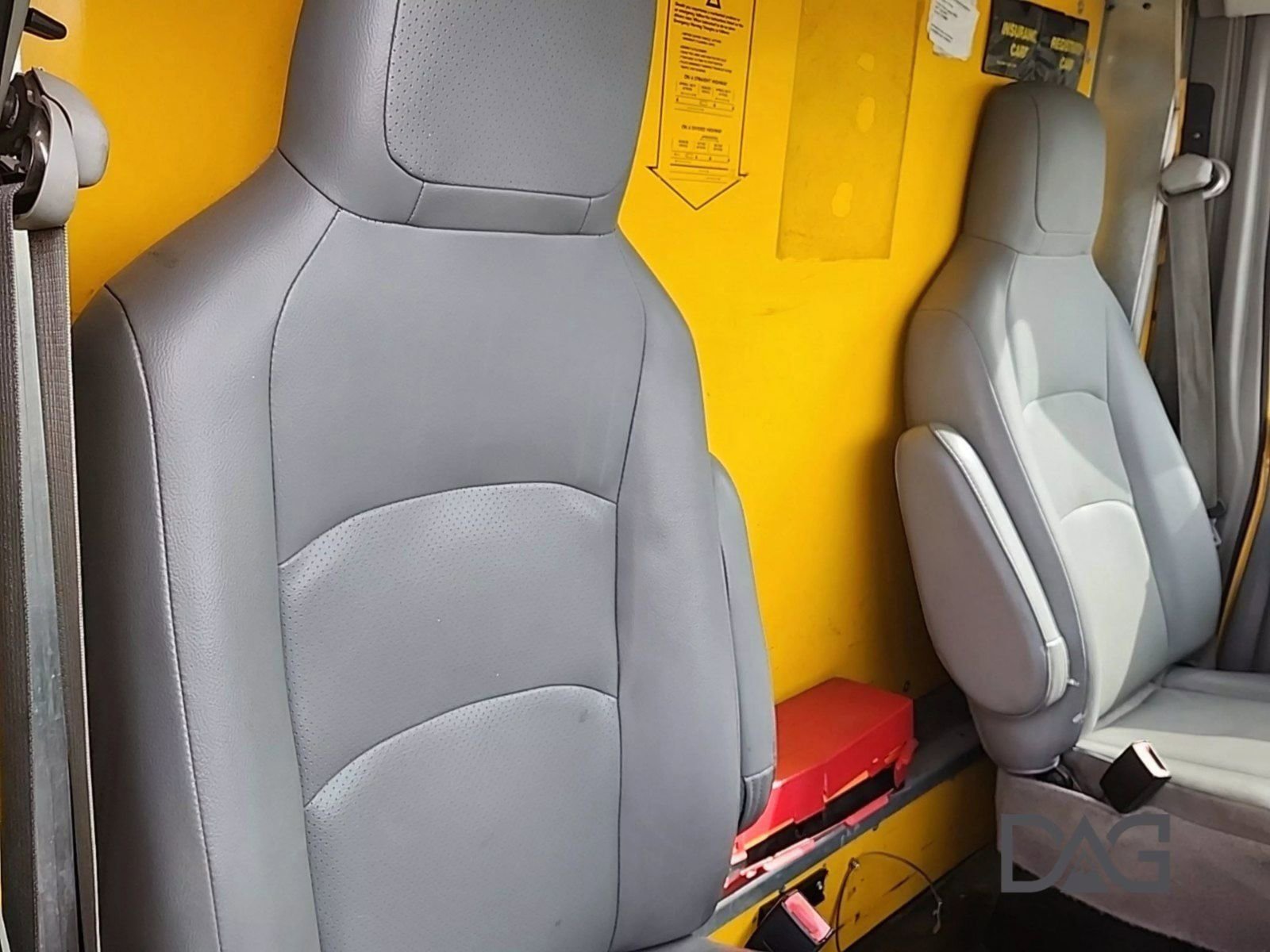 Used 2015 Ford E-350 and Econoline 350 Super Duty image 26