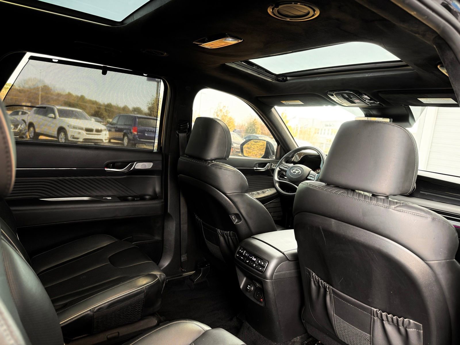 Used 2024 Hyundai Palisade Calligraphy image 25