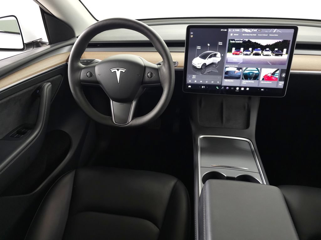 Used 2025 Tesla Model Y Long Range AWD/4WD image 18