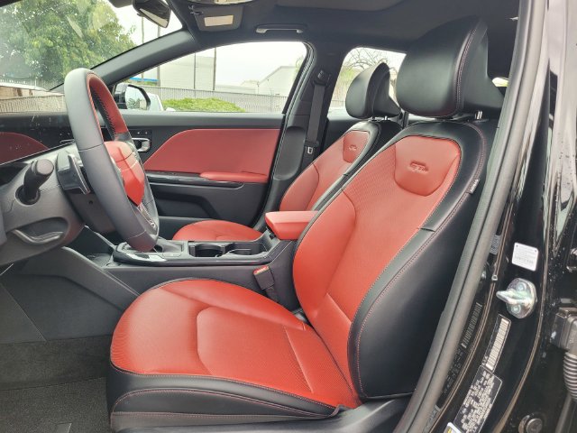 New 2026 Kia K4 EX w/ GT-Line Premium Package FWD image 9