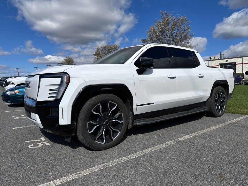Used 2025 GMC Sierra EV Denali image 2
