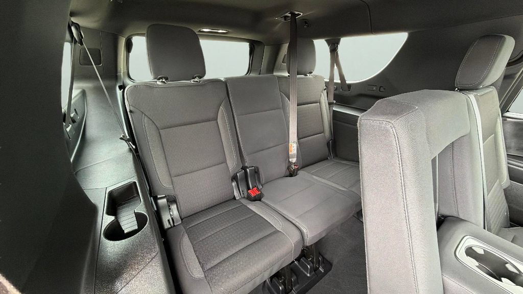 Certified 2025 Chevrolet Suburban LS RWD image 33