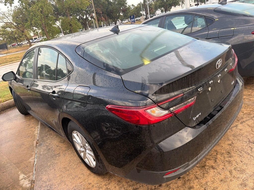 Used 2026 Toyota Camry LE FWD image 4