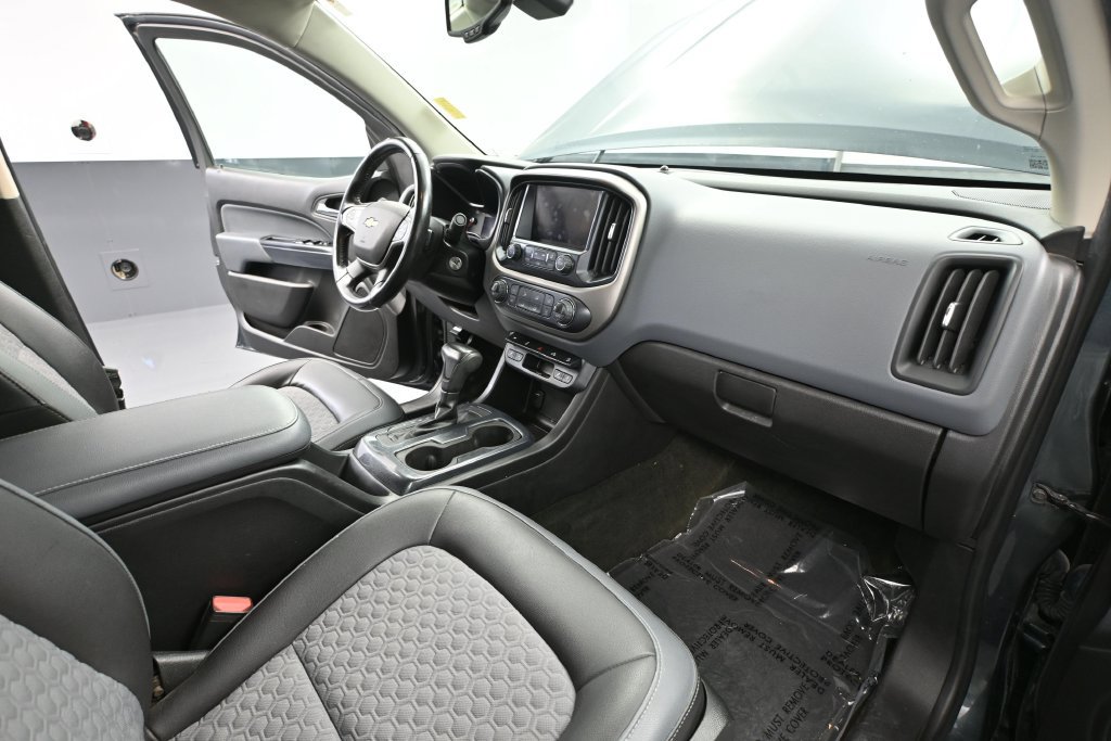 Used 2017 Chevrolet Colorado Z71 AWD/4WD image 38