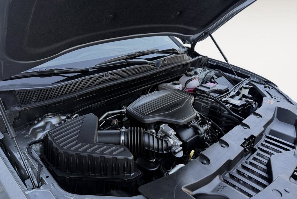 Used 2025 Chevrolet Blazer RS image 28