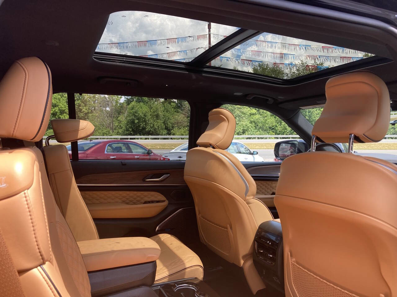 Used 2023 Jeep Grand Cherokee L Summit w/ Advanced Protech Group IV image 27