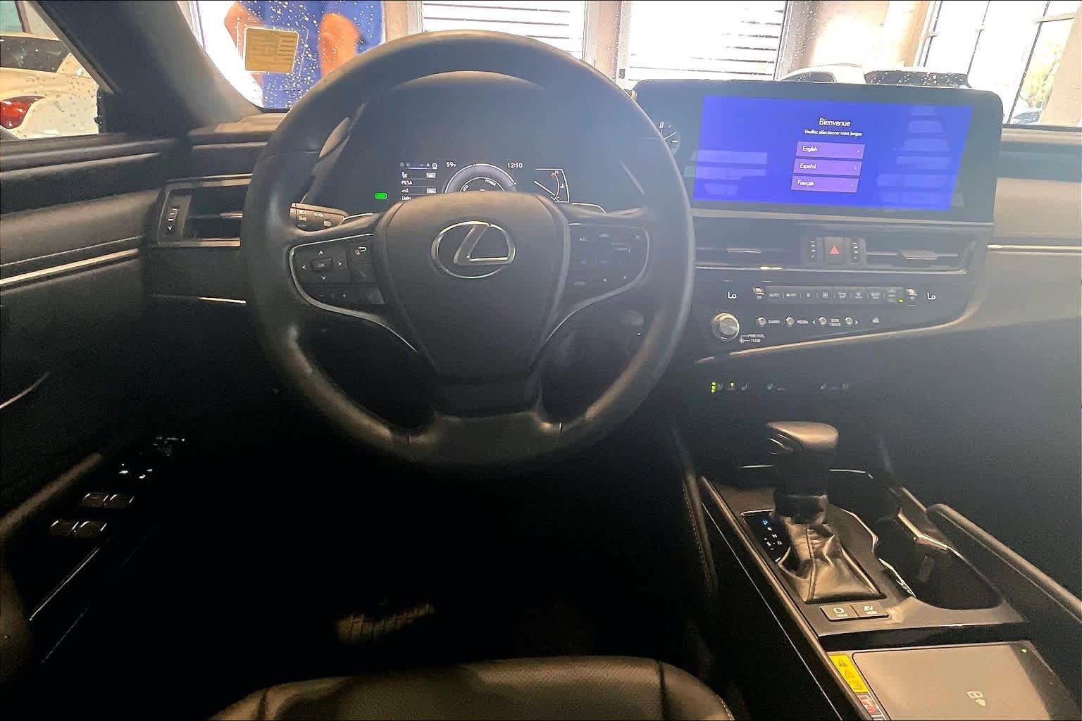 Used 2025 Lexus ES 300h F Sport w/ Accessory Package (Z1) FWD image 6