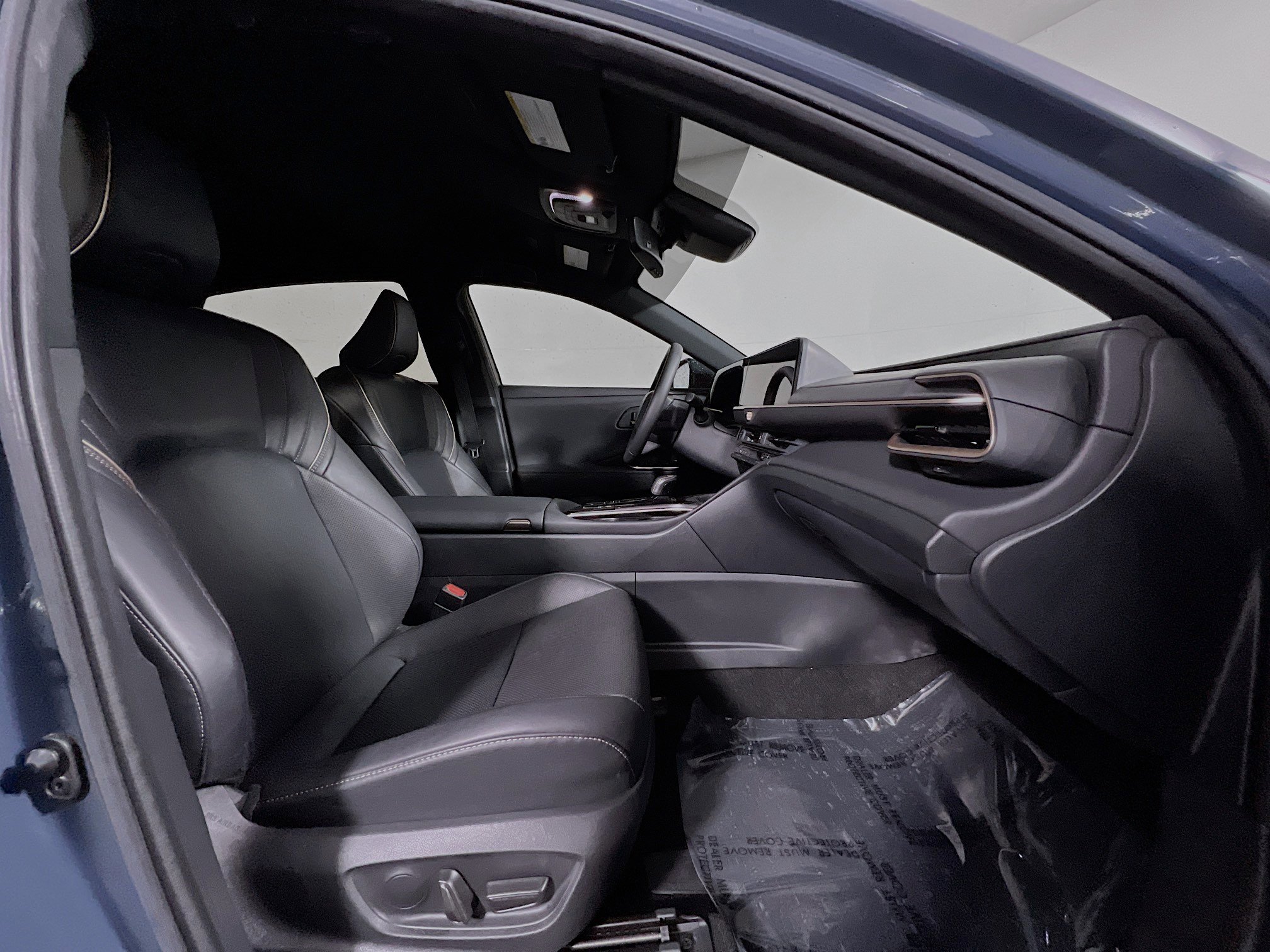 Used 2025 Toyota Crown XLE image 31