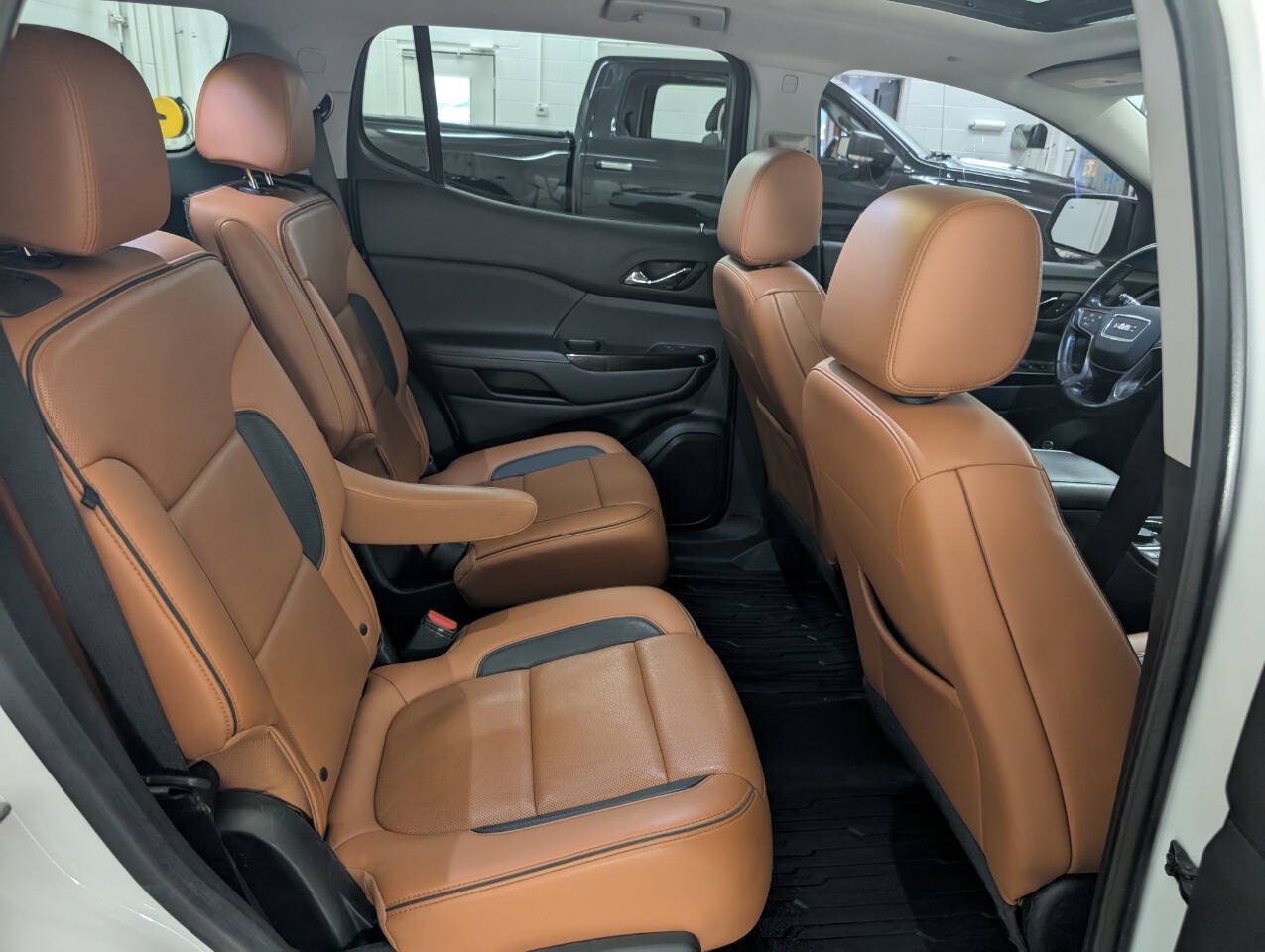Used 2020 GMC Acadia AT4 w/ GMC Pro Grade Package AWD/4WD image 11
