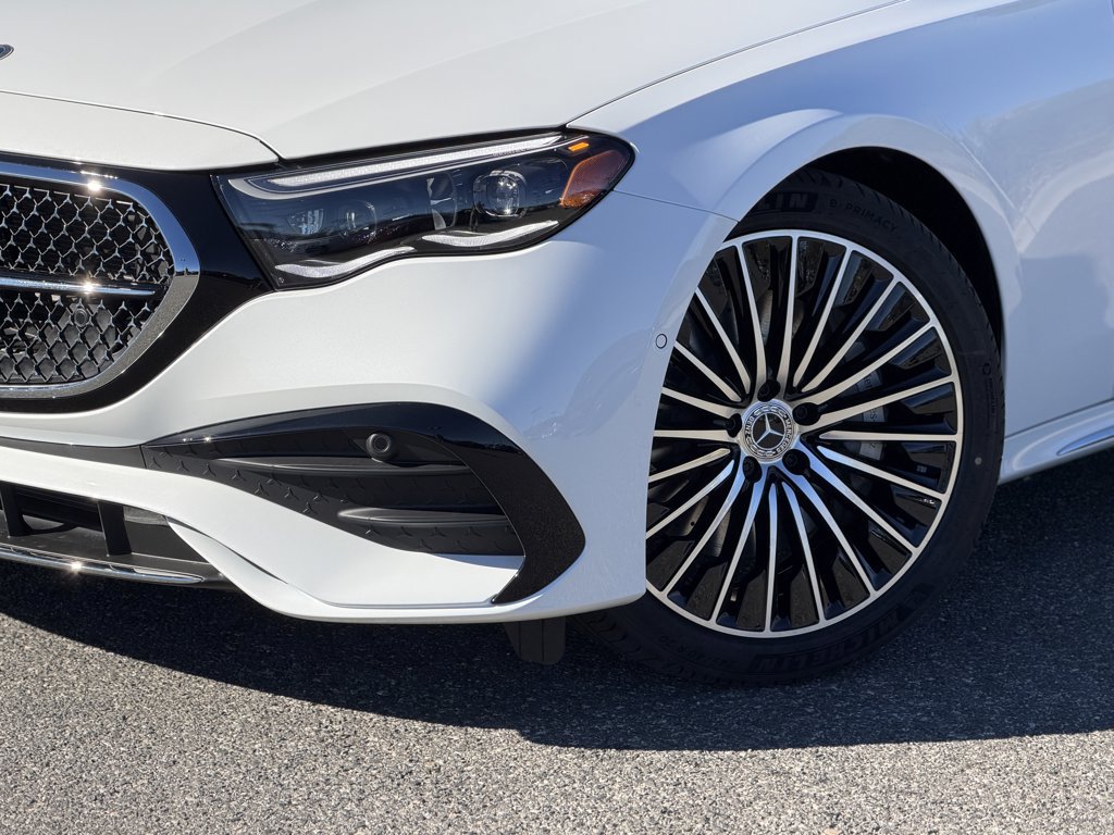 New 2026 Mercedes-Benz E 450 4MATIC Sedan image 4