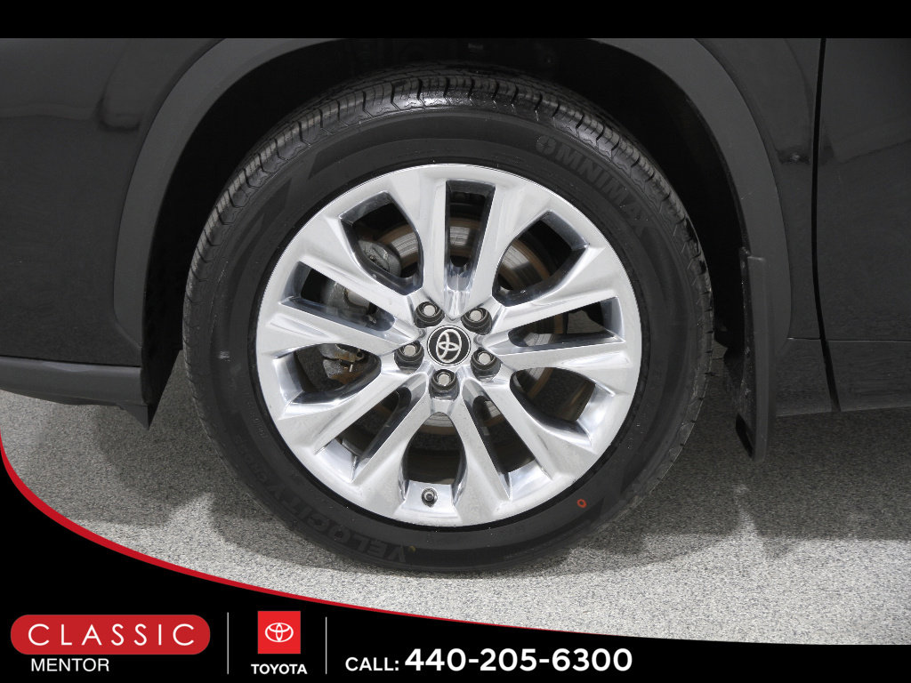 Certified 2025 Toyota Highlander Limited image 23