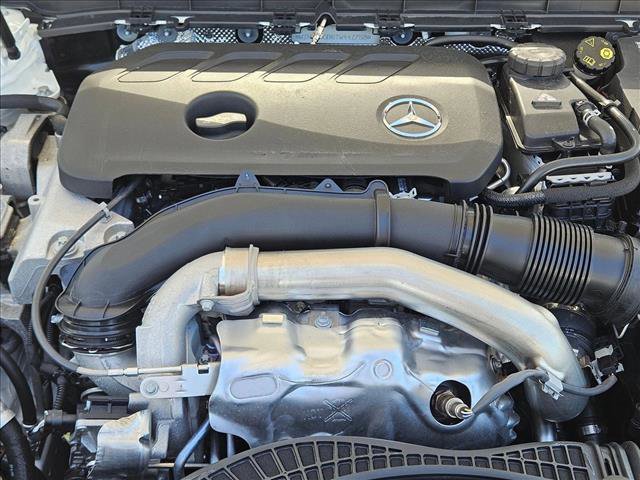 Used 2026 Mercedes-Benz GLB 250 image 21