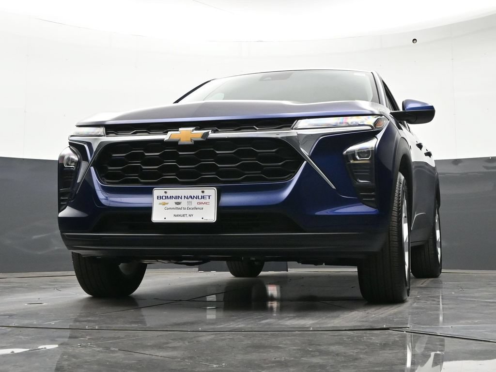 Certified 2024 Chevrolet Trax LS w/ LS Convenience Package FWD image 31