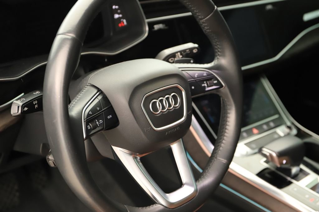 Used 2019 Audi Q8 Premium Plus w/ Premium Plus AWD/4WD image 15