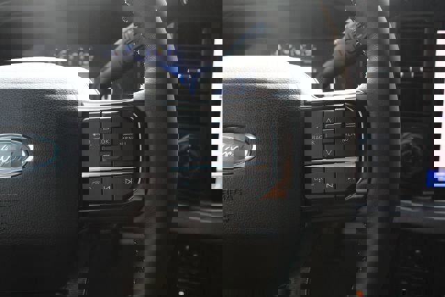 New 2026 Ford F350 4x4 Crew Cab Super Duty image 13