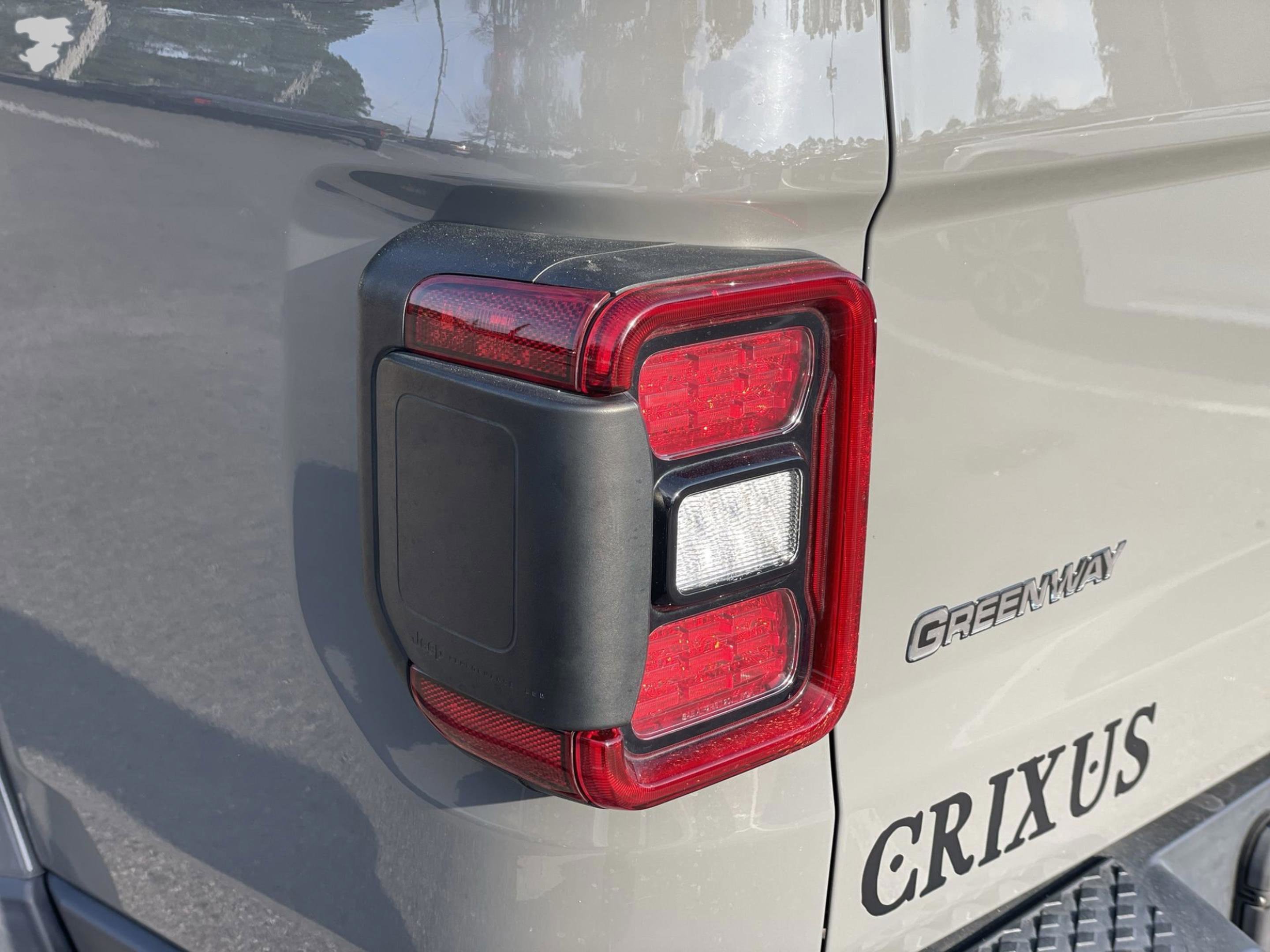 Used 2020 Jeep Gladiator Overland w/ Dual Top Group image 7