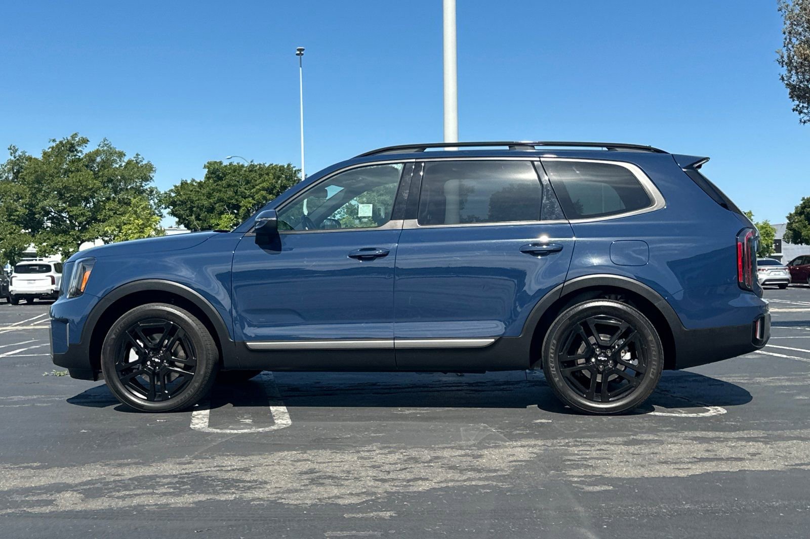 Used 2023 Kia Telluride EX X-Line AWD/4WD image 7