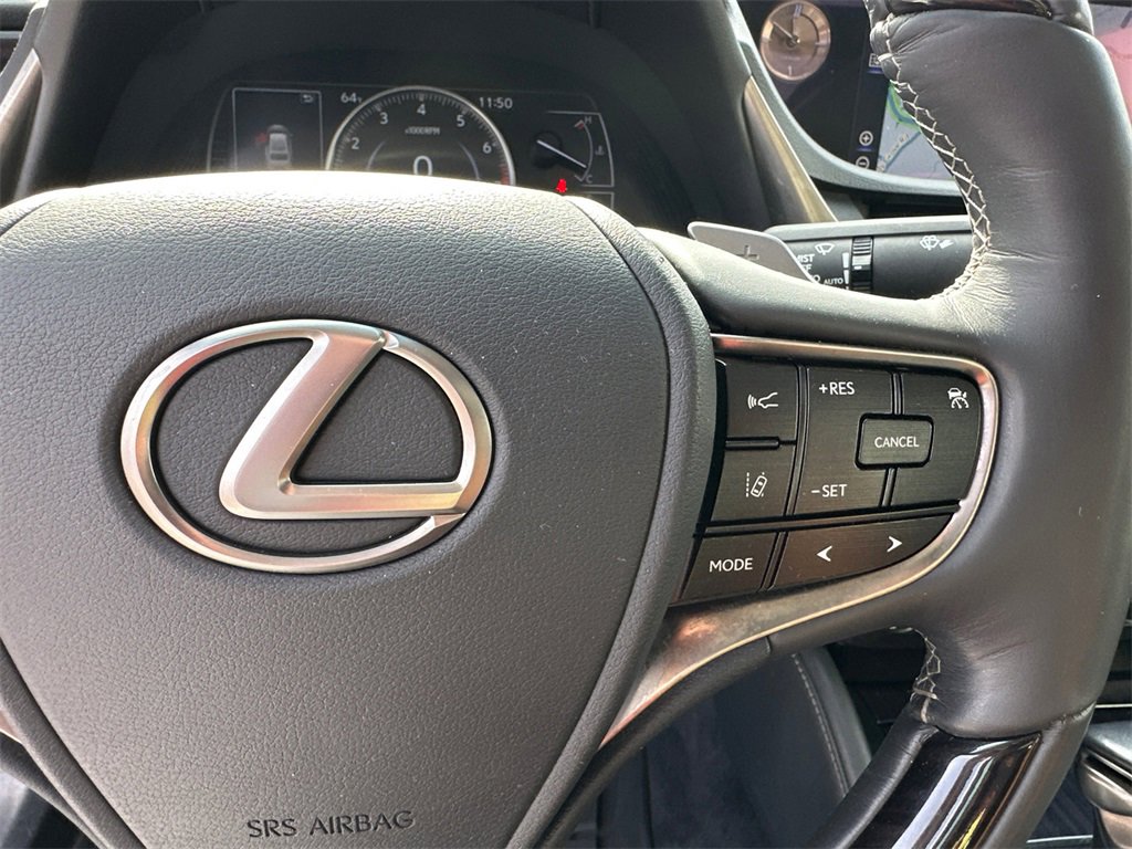 Used 2019 Lexus ES 350 Ultra Luxury w/ Accessory Package image 26