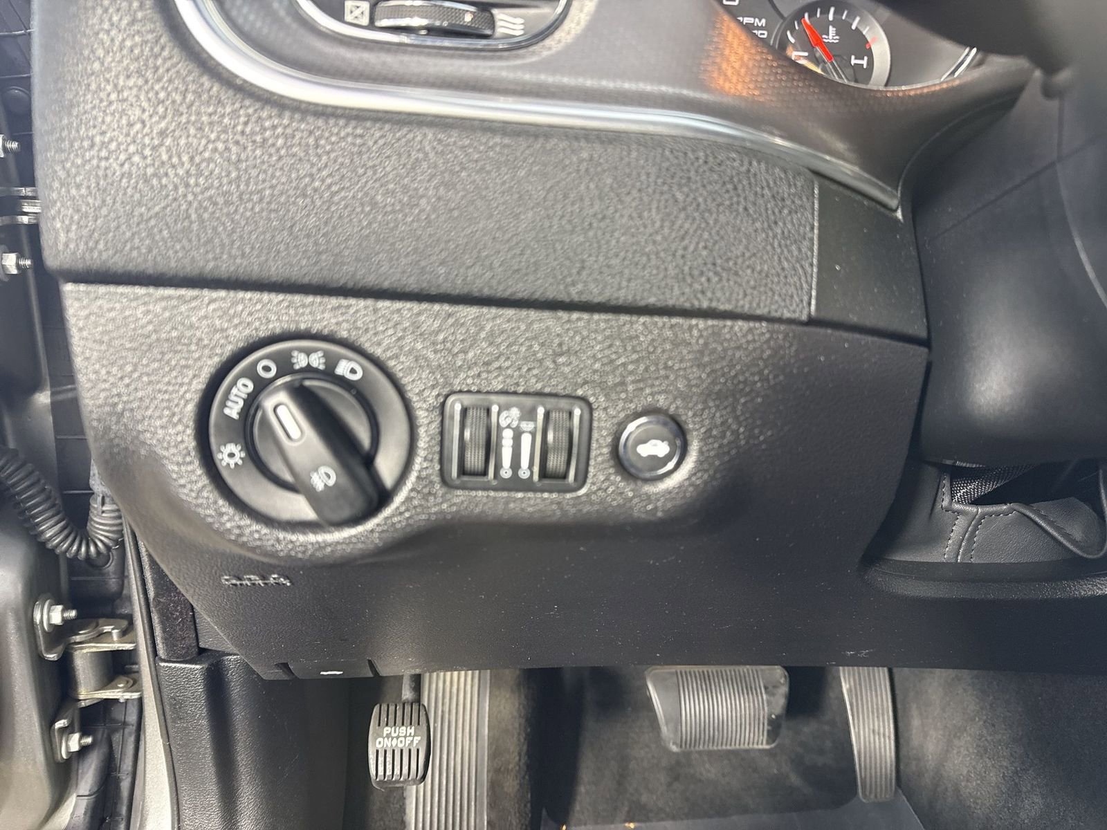 Used 2012 Dodge Charger SXT Plus image 14