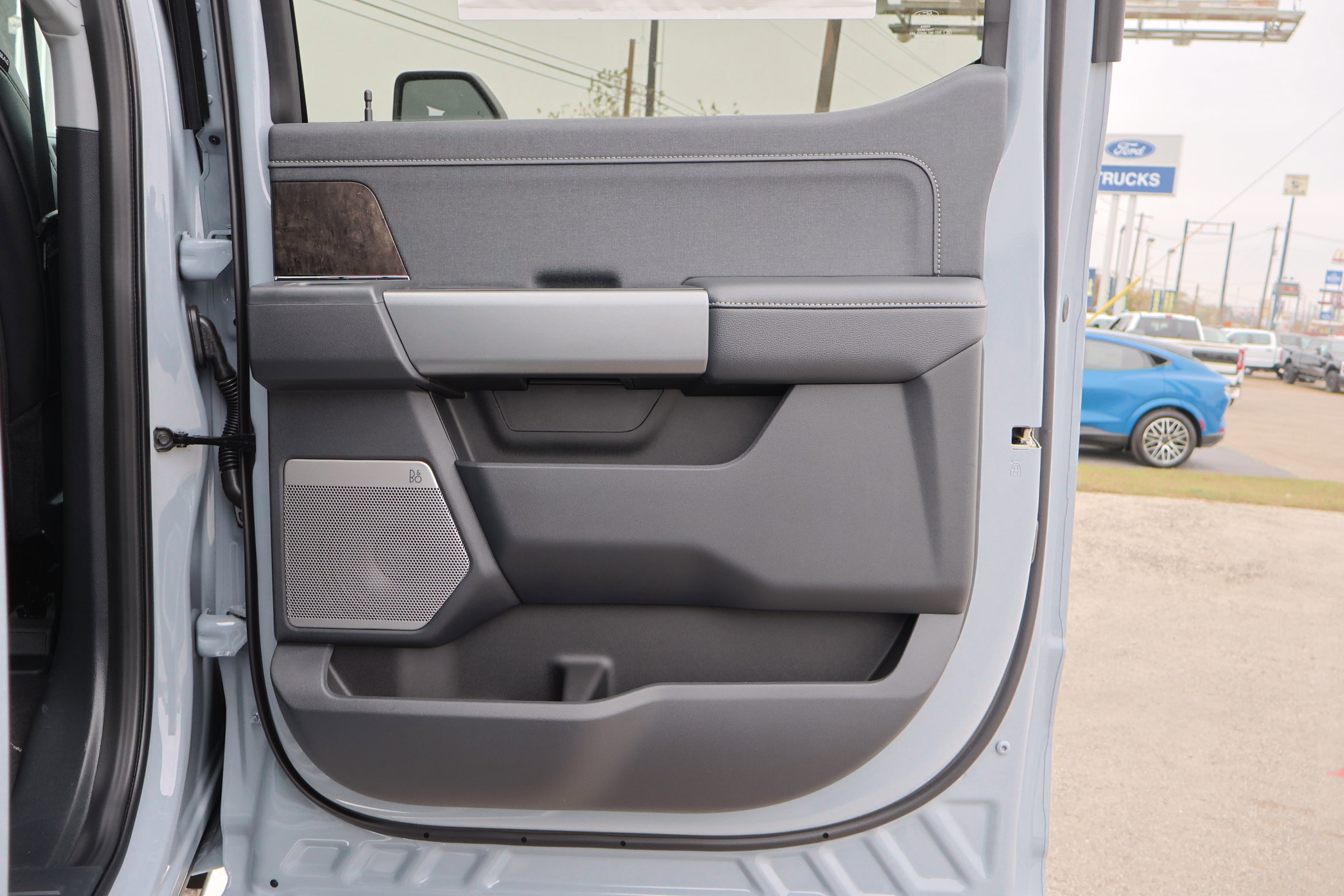 New 2026 Ford F450 Lariat w/ Chrome Package image 32